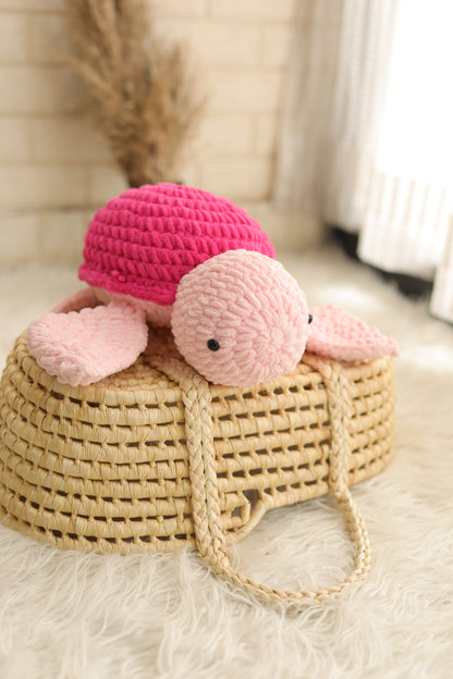 The adorable crochet turtle Pink