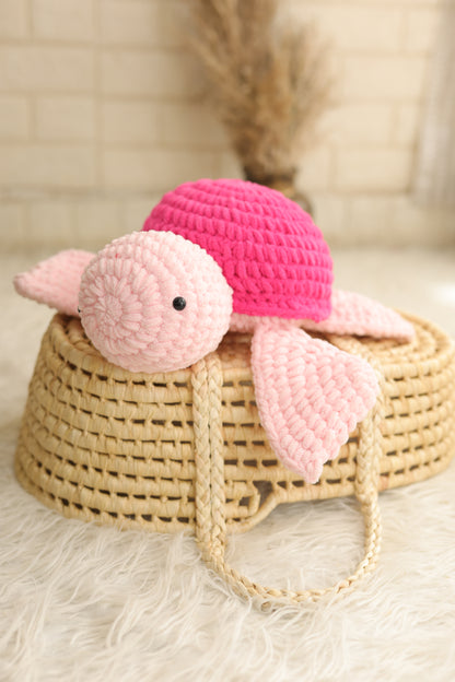 The adorable crochet turtle Pink